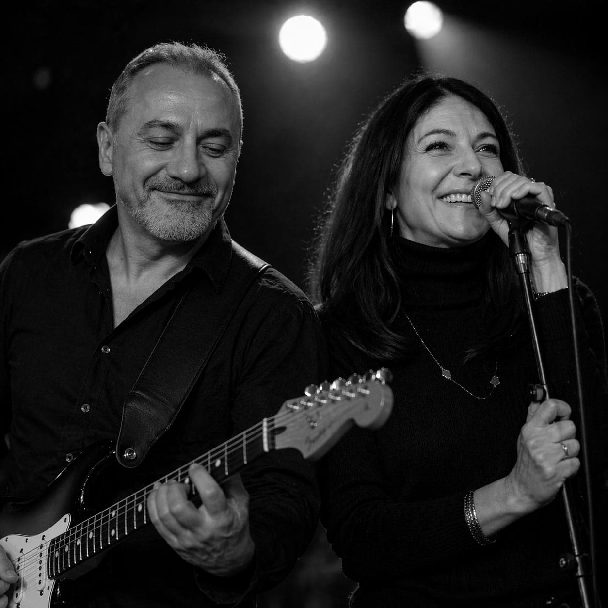 Fabrice Escortell jouant de la guitare